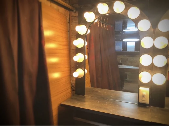 ウラで凍りつく!? ステージ直前にK-POPアイドルが禁止されてる意外な行動5つ